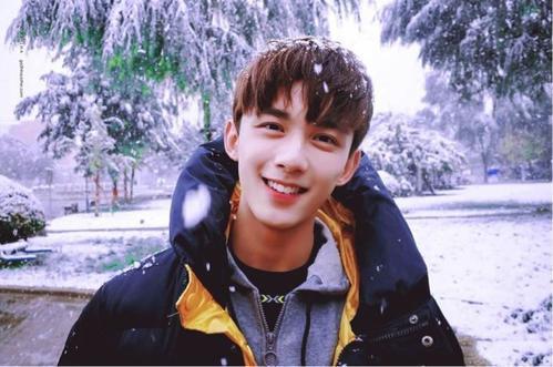 吴磊吃瓜大赛,娱乐圈风云再起，明星互动新潮流