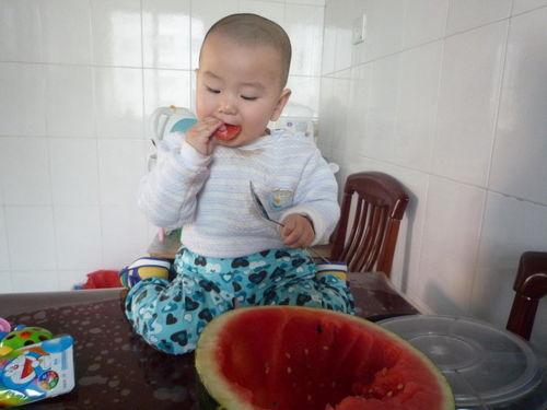 父母吃孩子的瓜,揭秘父母与孩子之间的甜蜜与矛盾